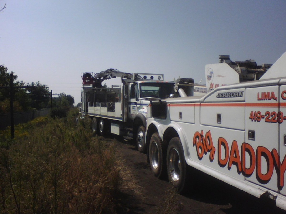 Heavy wrecker working a ditch recovery